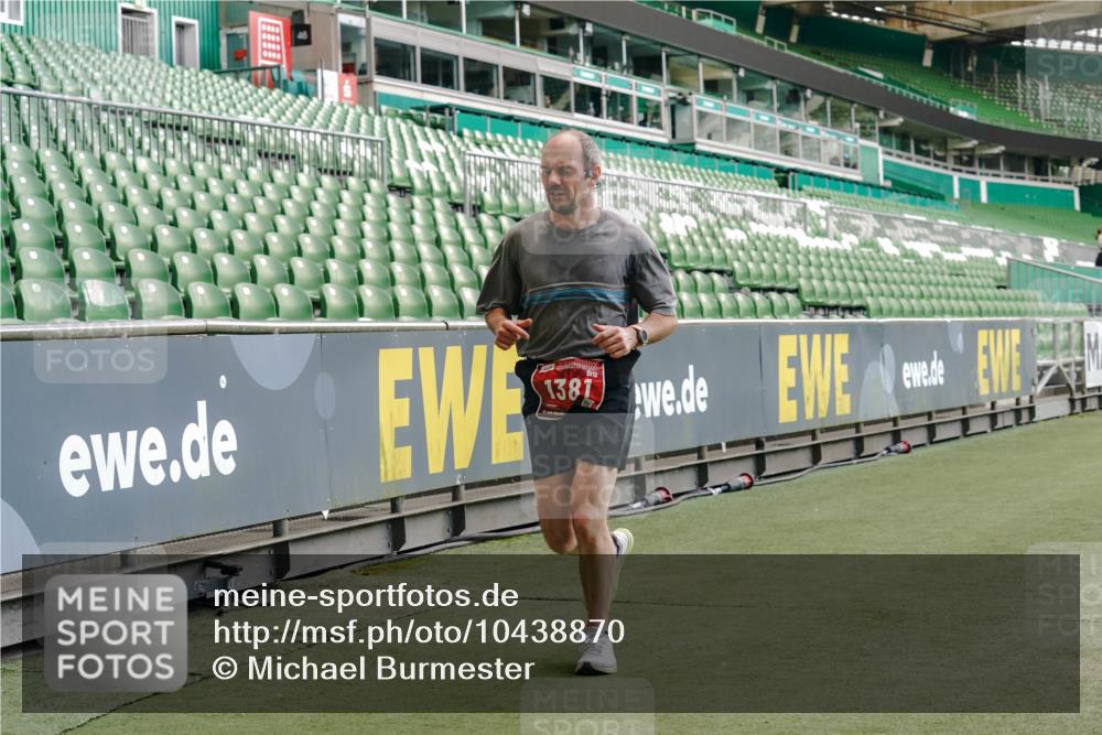 13.09.2026 - 21. swb-Marathon Bremen Michael Burmester http://msf.ph/oto/10438870 13.09.2026 12:41:12 Laufen im Stadion 126, 371, 453, 603, 640, 650, 671, 735, 744, 862, 912, 957, 1136, 1336, 1379, 1381, 1411, 1540, 1571, 1614, 1667, 1797, 1822, 1850, 1860, 1901, 1930, 1950, 2094, 2986, 3624, 4381, 4399, 4795, 4936, 6198, 6201, 6264, 6630, 7118, 7671, 8065, 9065, 9329, 10034, 13080, 13224, 277, 346, 466, 658, 895, 1090, 1118, 1320, 1323, 1385, 1485, 1583, 1604, 1754, 1911, 2073, 2141, 2352, 2585, 2670, 3080, 3606, 3617, 7244, 8729 meine-sportfotos.de