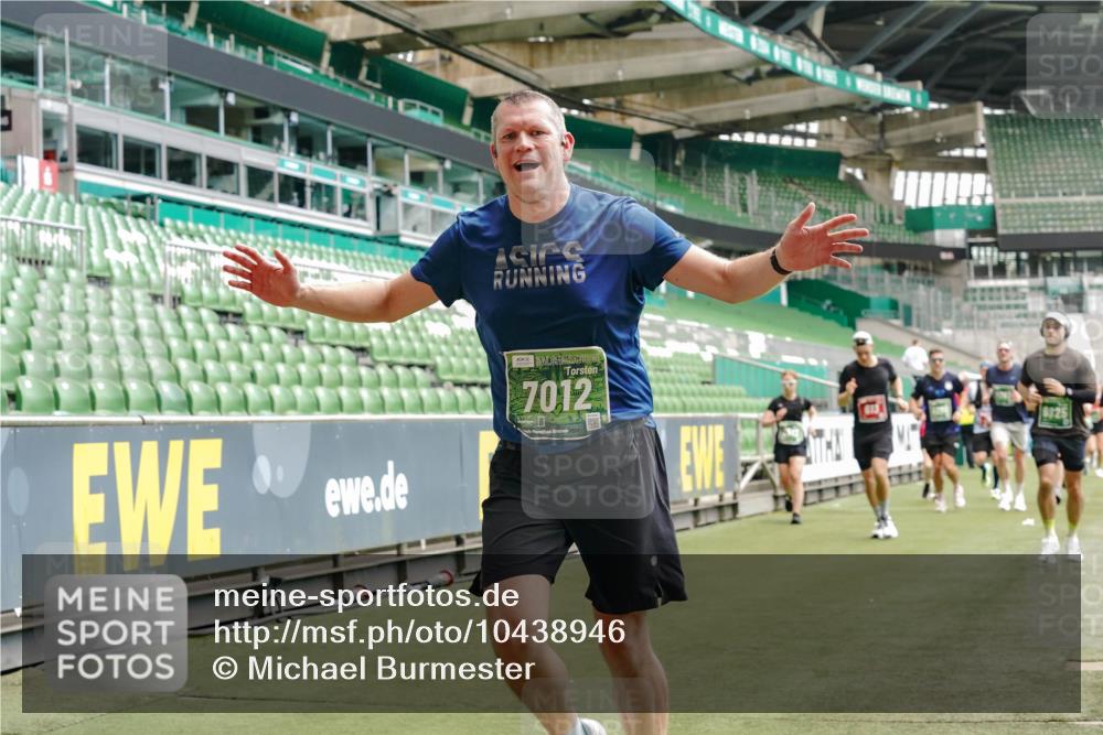 13.09.2026 - 21. swb-Marathon Bremen Michael Burmester http://msf.ph/oto/10438946 13.09.2026 13:06:21 Laufen im Stadion 109, 217, 244, 287, 303, 310, 323, 372, 394, 430, 454, 536, 578, 613, 647, 716, 784, 831, 891, 900, 922, 1073, 1083, 1205, 1243, 1274, 1307, 1308, 1365, 1369, 1380, 1437, 1533, 1545, 1574, 1581, 1627, 1780, 1823, 1848, 1871, 1909, 1914, 1932, 1938, 2023, 2076, 2089, 2090, 2126, 2219, 2241, 2244, 2265, 2275, 2301, 2310, 2355, 2356, 2393, 2440, 2464, 2602, 2699, 2707, 2721, 2742, 2764, 2818, 2902, 2959, 2985, 3030, 3115, 3278, 3343, 3444, 3485 meine-sportfotos.de