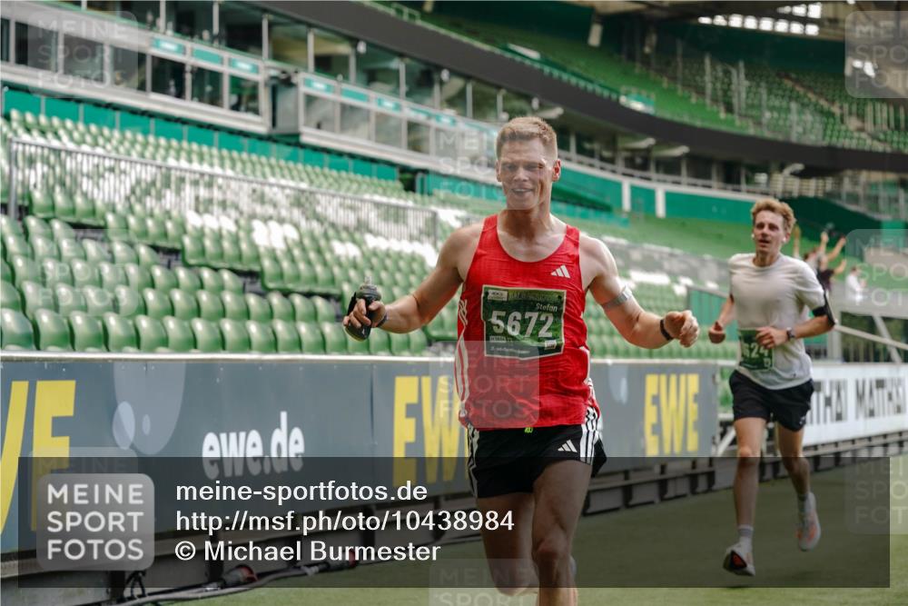 13.09.2026 - 21. swb-Marathon Bremen Michael Burmester http://msf.ph/oto/10438984 13.09.2026 12:41:18 Laufen im Stadion 126, 371, 453, 603, 640, 650, 671, 735, 744, 862, 912, 957, 1136, 1336, 1379, 1381, 1411, 1540, 1571, 1614, 1667, 1797, 1822, 1850, 1860, 1862, 1901, 1930, 1950, 2094, 2986, 3624, 4381, 4399, 4795, 4936, 6198, 6201, 6264, 7118, 7671, 8065, 9065, 9329, 13224, 277, 346, 466, 658, 895, 1090, 1118, 1320, 1323, 1385, 1485, 1583, 1604, 1754, 1911, 2073, 2141, 2352, 2585, 2670, 3080, 3606, 3617, 5160, 7244, 8729 meine-sportfotos.de