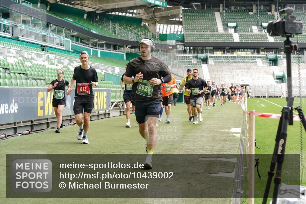 13.09.2026 - 21. swb-Marathon Bremen Michael Burmester http://msf.ph/oto/10439002 13.09.2026 13:06:23 Laufen im Stadion 109, 217, 244, 287, 303, 310, 323, 372, 394, 430, 454, 536, 578, 613, 647, 716, 784, 831, 891, 900, 922, 1073, 1083, 1205, 1243, 1274, 1308, 1365, 1369, 1380, 1437, 1533, 1545, 1574, 1581, 1627, 1823, 1848, 1871, 1909, 1914, 1932, 1938, 2076, 2089, 2090, 2126, 2219, 2241, 2244, 2265, 2275, 2301, 2310, 2355, 2356, 2393, 2440, 2464, 2602, 2699, 2707, 2721, 2742, 2764, 2818, 2902, 2959, 2985, 3030, 3115, 3278, 3444, 3485 meine-sportfotos.de