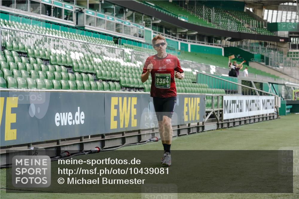 13.09.2026 - 21. swb-Marathon Bremen Michael Burmester http://msf.ph/oto/10439081 13.09.2026 12:41:23 Laufen im Stadion 126, 371, 453, 603, 640, 650, 671, 735, 744, 862, 912, 957, 1136, 1336, 1379, 1381, 1411, 1540, 1571, 1614, 1667, 1797, 1822, 1850, 1860, 1862, 1901, 1930, 1950, 2094, 2986, 3624, 4381, 4399, 4795, 4936, 5672, 6198, 6201, 6264, 7141, 7671, 8065, 8394, 9065, 9329, 13224, 277, 346, 466, 658, 895, 901, 1090, 1118, 1320, 1323, 1385, 1485, 1583, 1604, 1754, 1911, 2073, 2141, 2352, 2585, 2670, 3080, 3606, 3617, 5160, 7244, 8729 meine-sportfotos.de