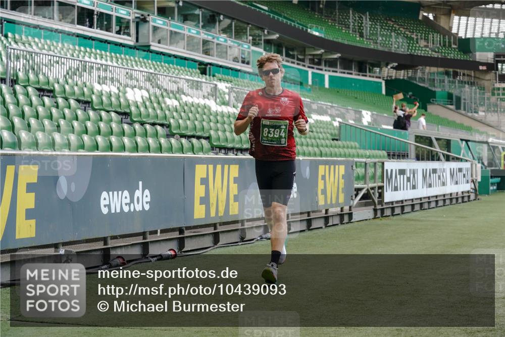 13.09.2026 - 21. swb-Marathon Bremen Michael Burmester http://msf.ph/oto/10439093 13.09.2026 12:41:23 Laufen im Stadion 126, 371, 453, 603, 640, 650, 671, 735, 744, 862, 912, 957, 1136, 1336, 1379, 1381, 1411, 1540, 1571, 1614, 1667, 1797, 1822, 1850, 1860, 1862, 1901, 1930, 1950, 2094, 2986, 3624, 4381, 4399, 4795, 4936, 5672, 6198, 6201, 6264, 7141, 7671, 8065, 8394, 9065, 9329, 13224, 277, 346, 466, 658, 895, 901, 1090, 1118, 1320, 1323, 1385, 1485, 1583, 1604, 1754, 1911, 2073, 2141, 2352, 2585, 2670, 3080, 3606, 3617, 5160, 7244, 8729 meine-sportfotos.de