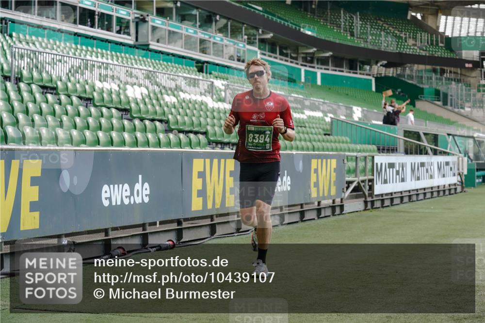 13.09.2026 - 21. swb-Marathon Bremen Michael Burmester http://msf.ph/oto/10439107 13.09.2026 12:41:23 Laufen im Stadion 126, 371, 453, 603, 640, 650, 671, 735, 744, 862, 912, 957, 1136, 1336, 1379, 1381, 1411, 1540, 1571, 1614, 1667, 1797, 1822, 1850, 1860, 1862, 1901, 1930, 1950, 2094, 2986, 3624, 4381, 4399, 4795, 4936, 5672, 6198, 6201, 6264, 7141, 7671, 8065, 8394, 9065, 9329, 13224, 277, 346, 466, 658, 895, 901, 1090, 1118, 1320, 1323, 1385, 1485, 1583, 1604, 1754, 1911, 2073, 2141, 2352, 2585, 2670, 3080, 3606, 3617, 5160, 7244, 8729 meine-sportfotos.de
