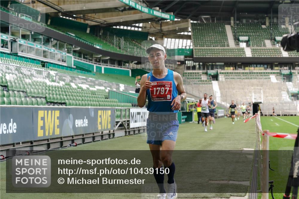 13.09.2026 - 21. swb-Marathon Bremen Michael Burmester http://msf.ph/oto/10439150 13.09.2026 12:41:25 Laufen im Stadion 126, 371, 603, 640, 650, 671, 735, 744, 862, 912, 957, 1136, 1336, 1379, 1381, 1411, 1540, 1571, 1614, 1667, 1797, 1822, 1850, 1860, 1862, 1901, 1930, 1950, 2094, 2986, 3624, 4381, 4399, 4795, 4936, 5672, 6198, 6201, 6264, 7141, 7671, 8065, 8394, 9065, 9329, 13224, 277, 346, 466, 658, 895, 901, 1090, 1118, 1320, 1323, 1385, 1485, 1583, 1604, 1754, 1911, 2073, 2141, 2352, 2585, 2670, 3080, 3606, 3617, 5160, 7244, 8729 meine-sportfotos.de