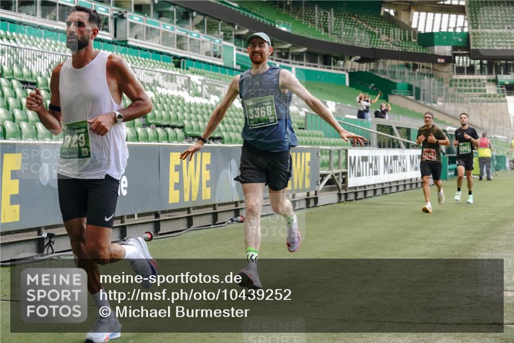 13.09.2026 - 21. swb-Marathon Bremen Michael Burmester http://msf.ph/oto/10439252 13.09.2026 12:41:32 Laufen im Stadion 126, 371, 603, 640, 650, 671, 735, 744, 862, 912, 957, 1136, 1336, 1381, 1411, 1571, 1614, 1667, 1797, 1822, 1850, 1860, 1862, 1901, 1930, 1950, 2094, 2986, 3368, 3624, 4381, 4399, 4795, 4936, 5672, 6198, 6201, 6264, 6929, 6991, 7141, 7671, 8065, 8383, 8394, 9065, 9329, 13224, 277, 346, 466, 658, 895, 901, 1090, 1118, 1248, 1320, 1323, 1385, 1472, 1583, 1587, 1604, 1754, 1911, 2141, 2352, 2585, 2670, 3080, 3606, 3617, 5160, 5163, 8729 meine-sportfotos.de