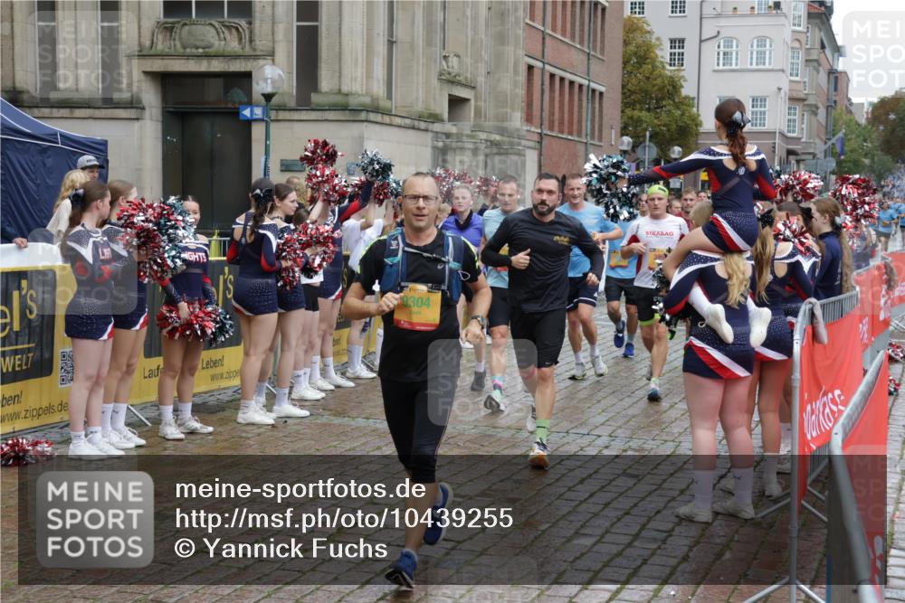 13.09.2026 - Kiel Lauf Yannick Fuchs http://msf.ph/oto/10439255 13.09.2026 11:50:33 Ziel 2063 meine-sportfotos.de