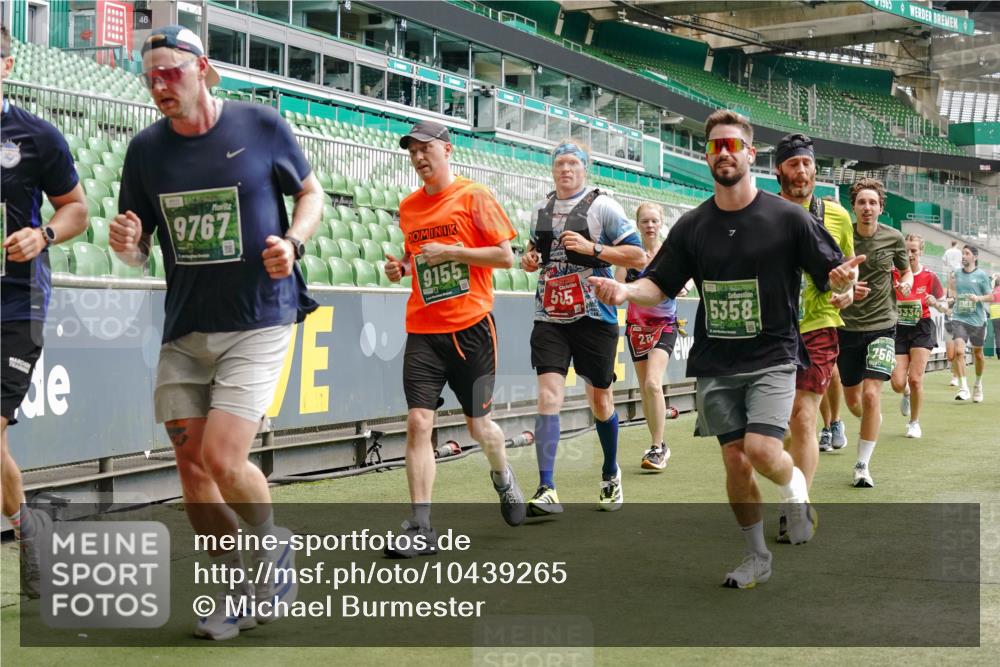 13.09.2026 - 21. swb-Marathon Bremen Michael Burmester http://msf.ph/oto/10439265 13.09.2026 13:06:28 Laufen im Stadion 109, 156, 217, 244, 287, 303, 310, 323, 372, 394, 430, 454, 536, 578, 613, 647, 716, 784, 831, 834, 891, 900, 922, 1073, 1083, 1205, 1243, 1274, 1308, 1365, 1369, 1380, 1437, 1533, 1545, 1574, 1581, 1823, 1848, 1871, 1909, 1914, 1926, 1938, 2076, 2089, 2090, 2126, 2219, 2241, 2244, 2265, 2275, 2301, 2310, 2318, 2355, 2356, 2393, 2440, 2464, 2602, 2699, 2707, 2721, 2742, 2764, 2818, 2902, 2911, 2959, 2960, 2985, 3030, 3115, 3278, 3444, 3485 meine-sportfotos.de