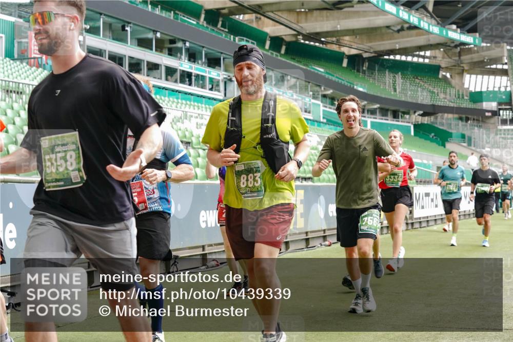 13.09.2026 - 21. swb-Marathon Bremen Michael Burmester http://msf.ph/oto/10439339 13.09.2026 13:06:29 Laufen im Stadion 109, 132, 156, 217, 244, 287, 303, 310, 323, 372, 394, 430, 454, 536, 578, 613, 647, 716, 784, 831, 834, 891, 900, 922, 1073, 1083, 1205, 1243, 1274, 1308, 1365, 1369, 1380, 1437, 1533, 1545, 1574, 1581, 1823, 1848, 1871, 1909, 1914, 1926, 1938, 2076, 2089, 2090, 2126, 2219, 2241, 2244, 2265, 2275, 2301, 2310, 2318, 2355, 2356, 2393, 2440, 2464, 2602, 2699, 2707, 2721, 2742, 2764, 2818, 2902, 2911, 2959, 2960, 2985, 3030, 3115, 3278, 3444, 3485 meine-sportfotos.de