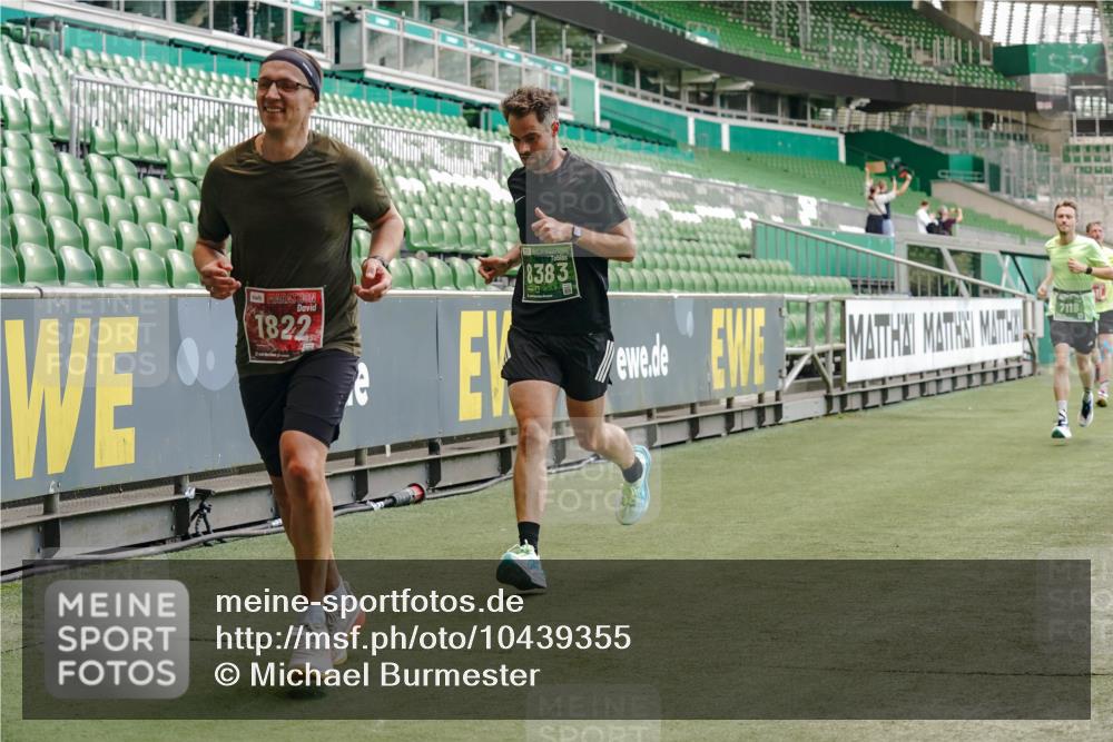 13.09.2026 - 21. swb-Marathon Bremen Michael Burmester http://msf.ph/oto/10439355 13.09.2026 12:41:36 Laufen im Stadion 126, 371, 603, 640, 650, 671, 735, 744, 862, 912, 957, 1136, 1336, 1381, 1411, 1571, 1614, 1667, 1797, 1822, 1850, 1860, 1862, 1901, 1930, 1950, 2094, 2986, 3368, 3624, 4381, 4399, 4795, 4936, 5672, 6198, 6201, 6264, 6929, 6991, 7141, 7671, 8065, 8383, 8394, 9065, 9329, 13224, 277, 346, 466, 658, 895, 901, 1090, 1118, 1248, 1320, 1323, 1385, 1472, 1587, 1604, 1717, 1751, 1754, 1911, 2141, 2352, 2585, 2670, 3080, 3606, 5160, 5163, 8729 meine-sportfotos.de