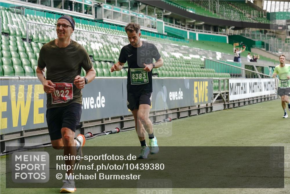13.09.2026 - 21. swb-Marathon Bremen Michael Burmester http://msf.ph/oto/10439380 13.09.2026 12:41:36 Laufen im Stadion 126, 371, 603, 640, 650, 671, 735, 744, 862, 912, 957, 1136, 1336, 1381, 1411, 1571, 1614, 1667, 1797, 1822, 1850, 1860, 1862, 1901, 1930, 1950, 2094, 2986, 3368, 3624, 4381, 4399, 4795, 4936, 5672, 6198, 6201, 6264, 6929, 6991, 7141, 7671, 8065, 8383, 8394, 9065, 9329, 13224, 277, 346, 466, 658, 895, 901, 1090, 1118, 1248, 1320, 1323, 1385, 1472, 1587, 1604, 1717, 1751, 1754, 1911, 2141, 2352, 2585, 2670, 3080, 3606, 5160, 5163, 8729 meine-sportfotos.de