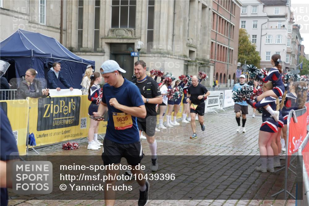 13.09.2026 - Kiel Lauf Yannick Fuchs http://msf.ph/oto/10439396 13.09.2026 11:50:41 Ziel 2063 meine-sportfotos.de