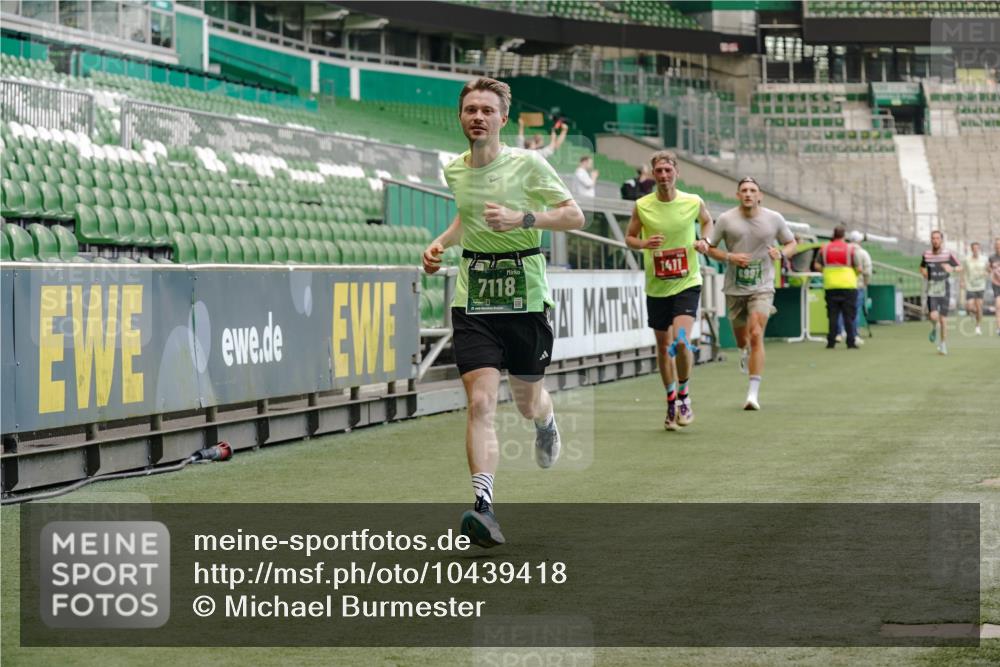 13.09.2026 - 21. swb-Marathon Bremen Michael Burmester http://msf.ph/oto/10439418 13.09.2026 12:41:38 Laufen im Stadion 126, 371, 603, 640, 650, 671, 735, 744, 862, 912, 957, 1136, 1336, 1381, 1411, 1571, 1614, 1619, 1667, 1797, 1822, 1850, 1860, 1862, 1901, 1930, 1950, 2094, 2986, 3368, 3624, 4381, 4399, 4795, 4936, 5672, 6198, 6201, 6264, 6929, 6991, 7141, 7671, 8065, 8383, 8394, 9065, 9329, 13224, 277, 346, 466, 658, 895, 901, 1090, 1118, 1248, 1320, 1323, 1385, 1472, 1576, 1587, 1604, 1717, 1751, 1754, 1911, 2141, 2352, 2585, 2670, 3080, 3606, 5160, 5163, 8729 meine-sportfotos.de