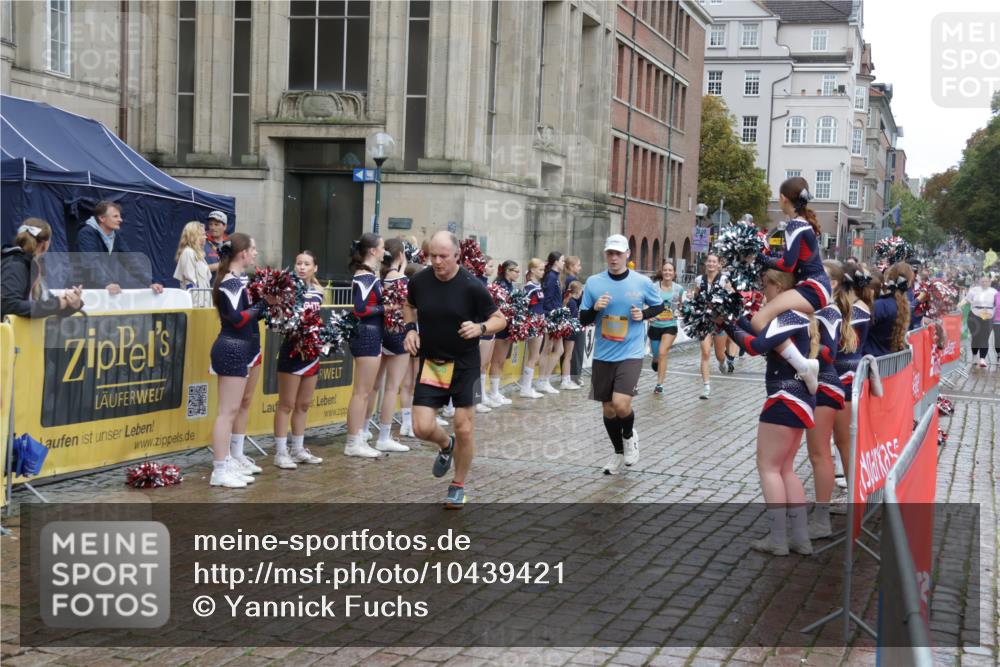 13.09.2026 - Kiel Lauf Yannick Fuchs http://msf.ph/oto/10439421 13.09.2026 11:50:43 Ziel 2063 meine-sportfotos.de