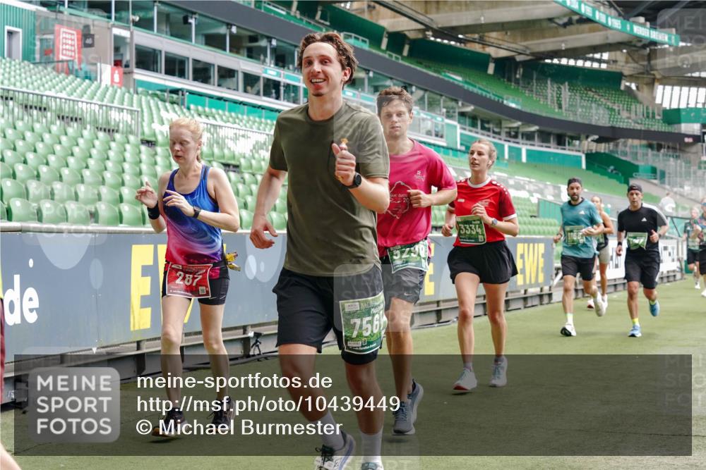 13.09.2026 - 21. swb-Marathon Bremen Michael Burmester http://msf.ph/oto/10439449 13.09.2026 13:06:30 Laufen im Stadion 109, 132, 156, 217, 244, 287, 303, 310, 323, 372, 394, 430, 454, 536, 578, 613, 647, 716, 784, 831, 834, 891, 900, 922, 1073, 1083, 1205, 1243, 1274, 1308, 1365, 1369, 1380, 1437, 1533, 1545, 1574, 1581, 1823, 1848, 1871, 1909, 1914, 1926, 1938, 2076, 2089, 2090, 2219, 2241, 2244, 2265, 2275, 2301, 2310, 2318, 2355, 2356, 2393, 2440, 2464, 2602, 2699, 2707, 2721, 2742, 2764, 2818, 2902, 2911, 2960, 2985, 3030, 3115, 3278, 3444, 3485 meine-sportfotos.de