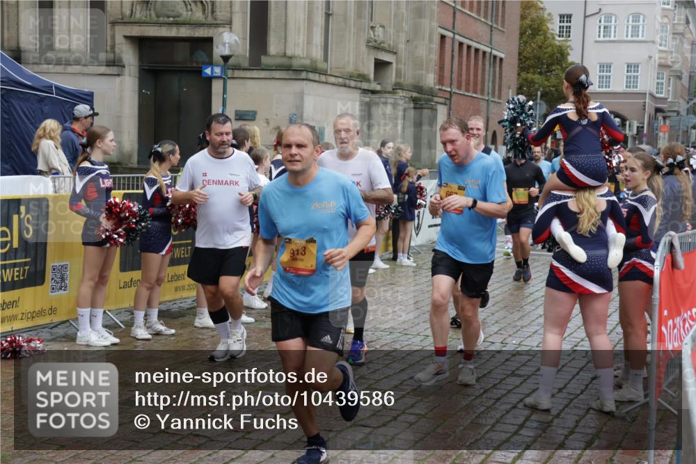13.09.2026 - Kiel Lauf Yannick Fuchs http://msf.ph/oto/10439586 13.09.2026 11:50:53 Ziel 2063 meine-sportfotos.de