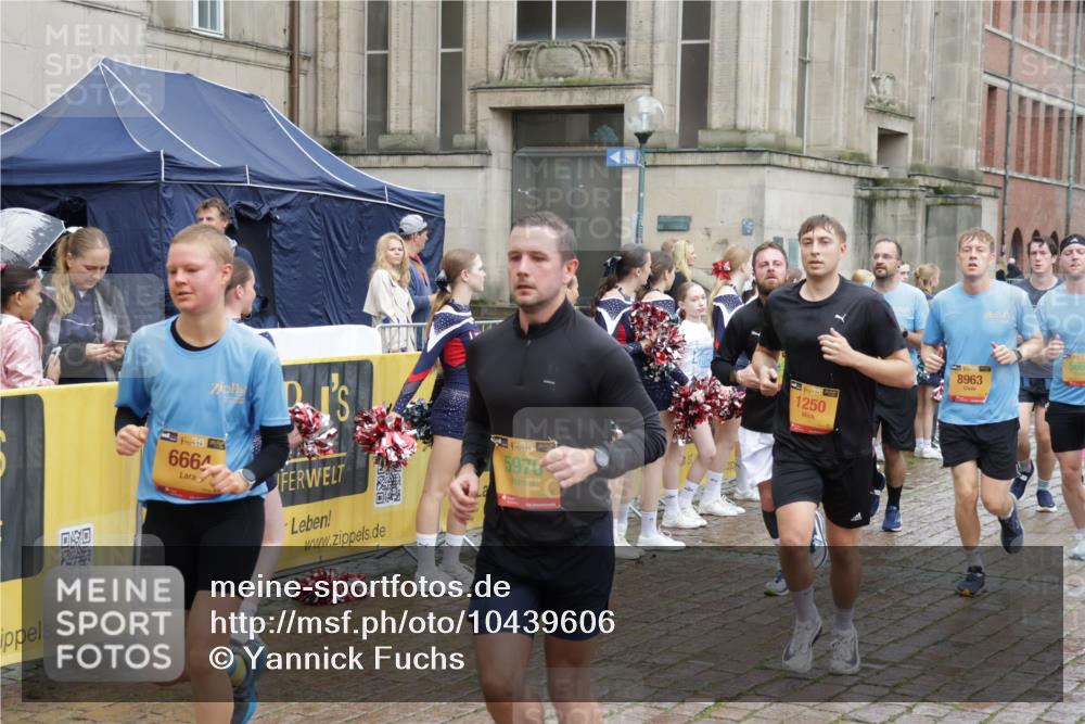13.09.2026 - Kiel Lauf Yannick Fuchs http://msf.ph/oto/10439606 13.09.2026 11:50:57 Ziel 2063 meine-sportfotos.de