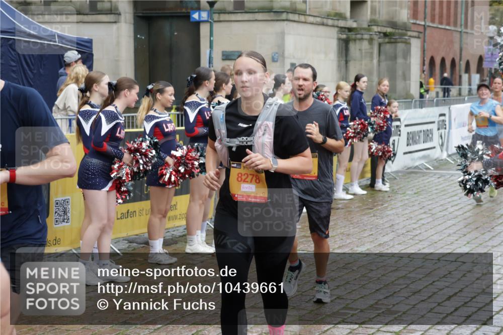 13.09.2026 - Kiel Lauf Yannick Fuchs http://msf.ph/oto/10439661 13.09.2026 11:51:01 Ziel 2063 meine-sportfotos.de