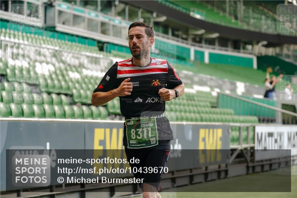 13.09.2026 - 21. swb-Marathon Bremen Michael Burmester http://msf.ph/oto/10439670 13.09.2026 12:41:48 Laufen im Stadion 126, 371, 603, 640, 650, 671, 735, 744, 912, 957, 1009, 1136, 1336, 1381, 1411, 1571, 1614, 1619, 1667, 1797, 1822, 1850, 1860, 1862, 1901, 1930, 2094, 2207, 2986, 3368, 3624, 4381, 4399, 4795, 4936, 5672, 5828, 6198, 6201, 6264, 6929, 6991, 7141, 7671, 8065, 8311, 8383, 8394, 9065, 9329, 13224, 277, 346, 466, 658, 895, 901, 1090, 1118, 1248, 1320, 1323, 1385, 1472, 1576, 1587, 1604, 1717, 1751, 1754, 1758, 1911, 2141, 2352, 2585, 2670, 3080, 3606, 5160, 5163, 5912 meine-sportfotos.de