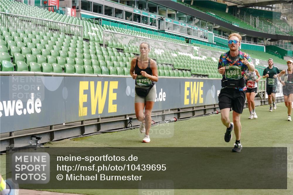 13.09.2026 - 21. swb-Marathon Bremen Michael Burmester http://msf.ph/oto/10439695 13.09.2026 13:06:34 Laufen im Stadion 109, 132, 156, 217, 244, 287, 303, 310, 323, 372, 394, 430, 454, 536, 578, 613, 647, 716, 784, 831, 834, 891, 900, 922, 1073, 1083, 1189, 1205, 1243, 1274, 1308, 1365, 1369, 1380, 1437, 1533, 1545, 1574, 1581, 1823, 1848, 1871, 1909, 1926, 1938, 2070, 2076, 2090, 2219, 2241, 2244, 2265, 2275, 2301, 2310, 2318, 2355, 2356, 2393, 2440, 2464, 2602, 2699, 2707, 2721, 2731, 2742, 2764, 2818, 2902, 2911, 2960, 2985, 3030, 3115, 3278, 3444, 3485 meine-sportfotos.de