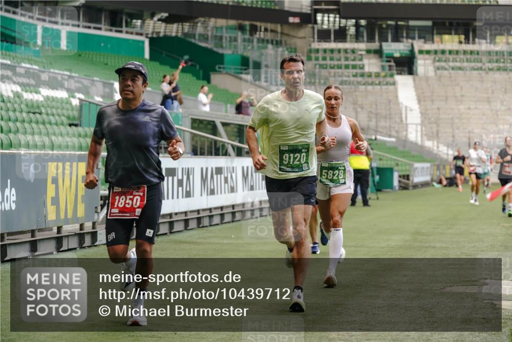 13.09.2026 - 21. swb-Marathon Bremen Michael Burmester http://msf.ph/oto/10439712 13.09.2026 12:41:51 Laufen im Stadion 126, 371, 603, 640, 650, 671, 735, 744, 912, 957, 1009, 1136, 1336, 1381, 1411, 1571, 1614, 1619, 1667, 1797, 1822, 1850, 1860, 1862, 1930, 2094, 2207, 2986, 3368, 3624, 4399, 4795, 4936, 5672, 5828, 6198, 6201, 6264, 6929, 6991, 7141, 8065, 8311, 8383, 8394, 9065, 9120, 9329, 13224, 277, 346, 466, 658, 895, 901, 1090, 1118, 1248, 1320, 1323, 1472, 1576, 1587, 1604, 1717, 1751, 1754, 1758, 1911, 2141, 2352, 2585, 2670, 3080, 3606, 5160, 5163, 5912 meine-sportfotos.de