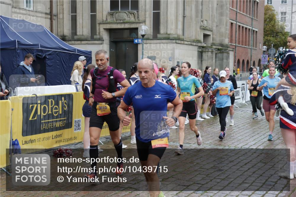 13.09.2026 - Kiel Lauf Yannick Fuchs http://msf.ph/oto/10439715 13.09.2026 11:51:08 Ziel 2063 meine-sportfotos.de