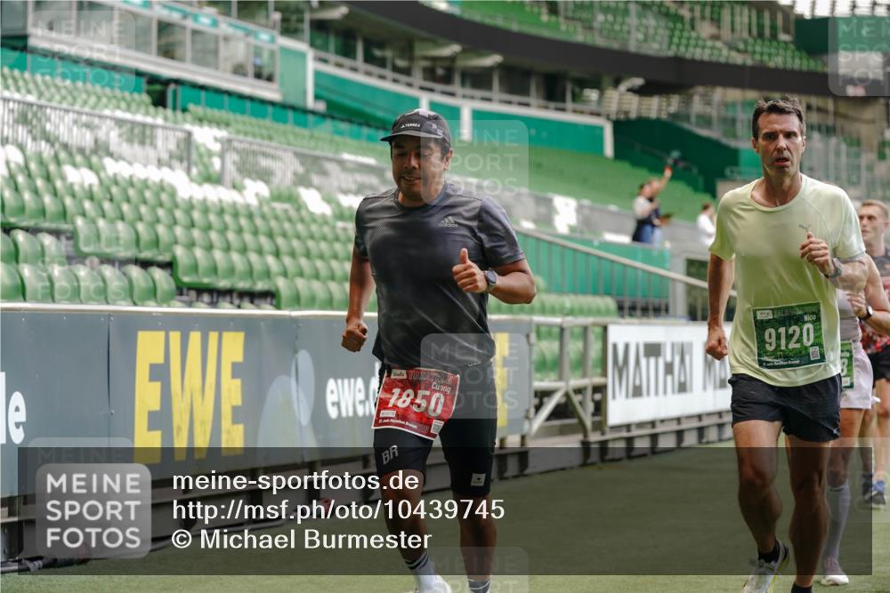 13.09.2026 - 21. swb-Marathon Bremen Michael Burmester http://msf.ph/oto/10439745 13.09.2026 12:41:52 Laufen im Stadion 126, 371, 603, 640, 650, 671, 735, 744, 912, 957, 1009, 1136, 1336, 1381, 1411, 1571, 1614, 1619, 1667, 1797, 1822, 1850, 1860, 1862, 1930, 2094, 2207, 2986, 3368, 3624, 4399, 4795, 4936, 5672, 5828, 6198, 6201, 6264, 6929, 6991, 7141, 8065, 8311, 8383, 8394, 9065, 9120, 9329, 13224, 277, 346, 466, 658, 895, 901, 1090, 1118, 1248, 1320, 1323, 1472, 1576, 1587, 1604, 1717, 1751, 1754, 1758, 1911, 2141, 2352, 2585, 2670, 3080, 3606, 5160, 5163, 5912 meine-sportfotos.de