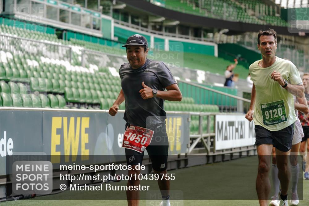 13.09.2026 - 21. swb-Marathon Bremen Michael Burmester http://msf.ph/oto/10439755 13.09.2026 12:41:52 Laufen im Stadion 126, 371, 603, 640, 650, 671, 735, 744, 912, 957, 1009, 1136, 1336, 1381, 1411, 1571, 1614, 1619, 1667, 1797, 1822, 1850, 1860, 1862, 1930, 2094, 2207, 2986, 3368, 3624, 4399, 4795, 4936, 5672, 5828, 6198, 6201, 6264, 6929, 6991, 7141, 8065, 8311, 8383, 8394, 9065, 9120, 9329, 13224, 277, 346, 466, 658, 895, 901, 1090, 1118, 1248, 1320, 1323, 1472, 1576, 1587, 1604, 1717, 1751, 1754, 1758, 1911, 2141, 2352, 2585, 2670, 3080, 3606, 5160, 5163, 5912 meine-sportfotos.de