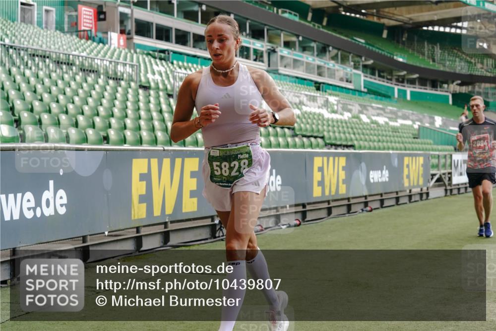 13.09.2026 - 21. swb-Marathon Bremen Michael Burmester http://msf.ph/oto/10439807 13.09.2026 12:41:54 Laufen im Stadion 126, 371, 439, 603, 640, 650, 671, 735, 744, 912, 957, 1009, 1136, 1336, 1381, 1411, 1571, 1614, 1619, 1667, 1712, 1797, 1822, 1850, 1860, 1862, 1930, 2094, 2207, 2986, 3368, 3624, 4399, 4795, 4847, 4936, 5672, 5828, 6198, 6201, 6264, 6929, 6991, 7141, 8065, 8311, 8383, 8394, 9065, 9120, 9329, 277, 346, 466, 658, 895, 901, 1090, 1118, 1248, 1320, 1323, 1472, 1576, 1587, 1604, 1717, 1751, 1754, 1758, 1911, 2141, 2352, 2585, 2670, 3080, 3606, 5160, 5163, 5912 meine-sportfotos.de
