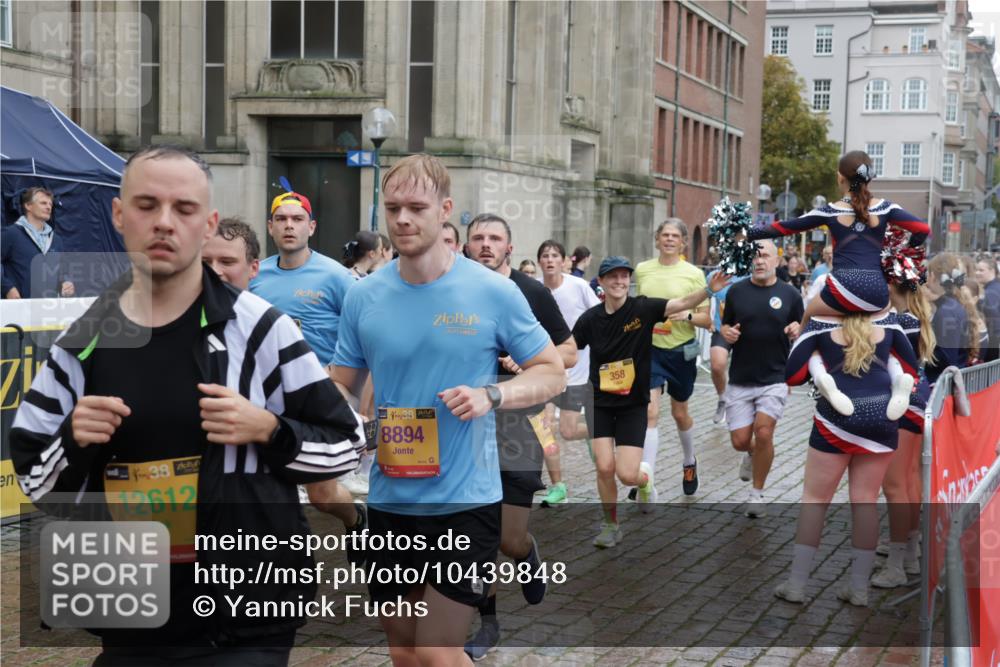 13.09.2026 - Kiel Lauf Yannick Fuchs http://msf.ph/oto/10439848 13.09.2026 11:51:17 Ziel 2063 meine-sportfotos.de