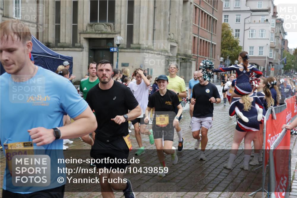 13.09.2026 - Kiel Lauf Yannick Fuchs http://msf.ph/oto/10439859 13.09.2026 11:51:17 Ziel 2063 meine-sportfotos.de