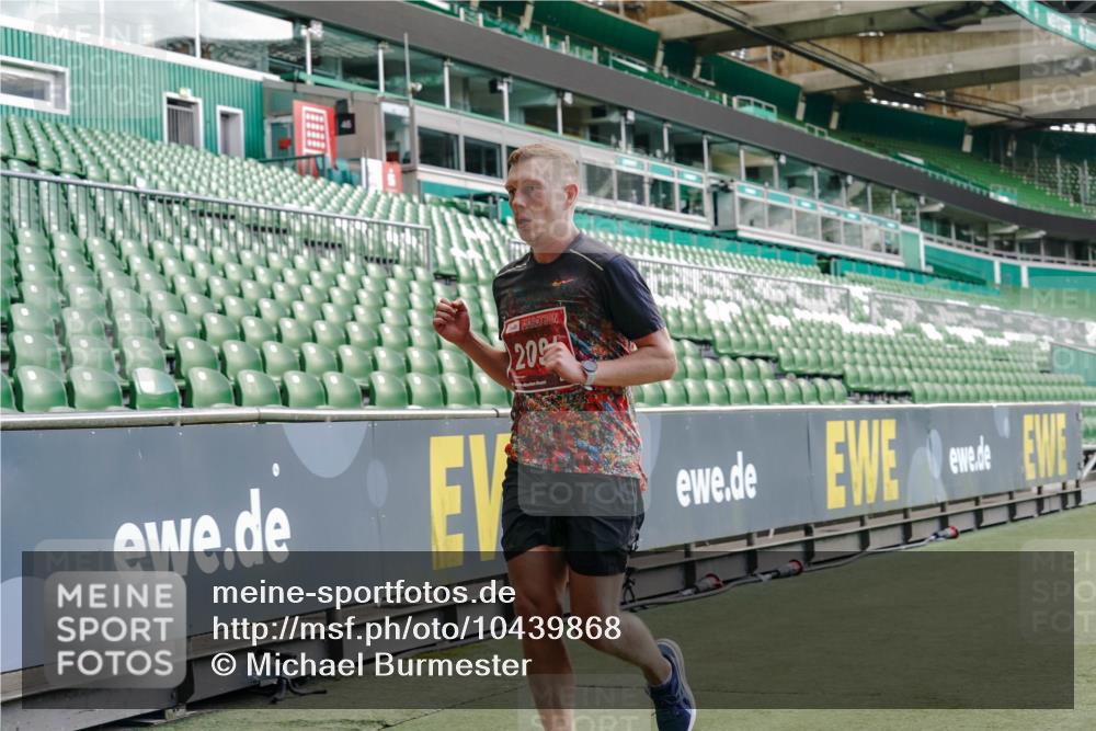 13.09.2026 - 21. swb-Marathon Bremen Michael Burmester http://msf.ph/oto/10439868 13.09.2026 12:41:56 Laufen im Stadion 126, 371, 439, 603, 640, 650, 671, 735, 744, 912, 957, 1009, 1136, 1336, 1381, 1411, 1571, 1614, 1619, 1667, 1712, 1797, 1822, 1850, 1860, 1862, 1930, 2094, 2207, 2986, 3368, 3624, 4399, 4795, 4847, 4936, 5672, 5828, 6198, 6201, 6264, 6929, 6991, 7141, 8065, 8311, 8383, 8394, 9065, 9120, 9329, 277, 346, 466, 658, 895, 901, 1090, 1118, 1248, 1320, 1323, 1472, 1576, 1587, 1604, 1717, 1751, 1758, 1911, 2141, 2352, 2585, 2670, 3080, 3606, 5160, 5163, 5912 meine-sportfotos.de