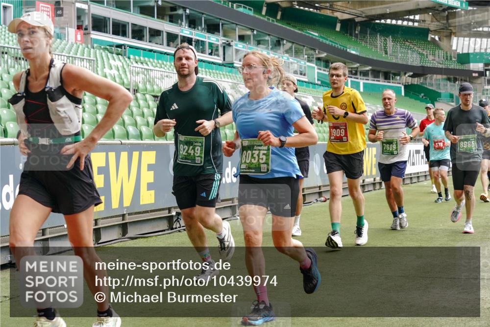 13.09.2026 - 21. swb-Marathon Bremen Michael Burmester http://msf.ph/oto/10439974 13.09.2026 13:06:39 Laufen im Stadion 109, 132, 156, 217, 244, 287, 303, 310, 323, 372, 394, 430, 454, 578, 607, 613, 647, 716, 784, 831, 834, 846, 891, 900, 922, 1073, 1083, 1189, 1205, 1243, 1274, 1308, 1365, 1369, 1380, 1387, 1437, 1533, 1545, 1574, 1581, 1600, 1823, 1841, 1848, 1871, 1909, 1926, 1938, 2070, 2076, 2090, 2219, 2241, 2244, 2265, 2275, 2301, 2310, 2318, 2355, 2356, 2393, 2440, 2464, 2699, 2707, 2721, 2731, 2755, 2764, 2818, 2902, 2911, 2960, 2985, 3030, 3115, 3278, 3444, 3485 meine-sportfotos.de