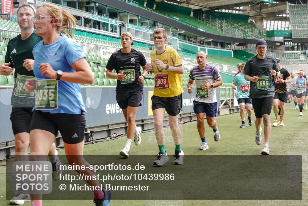 13.09.2026 - 21. swb-Marathon Bremen Michael Burmester http://msf.ph/oto/10439986 13.09.2026 13:06:40 Laufen im Stadion 109, 132, 156, 217, 244, 287, 303, 310, 323, 372, 394, 430, 454, 578, 607, 613, 647, 716, 784, 831, 834, 846, 891, 900, 922, 1073, 1083, 1189, 1205, 1243, 1274, 1308, 1365, 1369, 1380, 1387, 1437, 1533, 1545, 1574, 1581, 1600, 1823, 1841, 1848, 1871, 1909, 1926, 1938, 2070, 2076, 2090, 2219, 2241, 2244, 2265, 2275, 2301, 2310, 2318, 2355, 2356, 2393, 2440, 2464, 2699, 2707, 2721, 2731, 2755, 2818, 2902, 2911, 2960, 3030, 3115, 3278, 3444, 3485 meine-sportfotos.de
