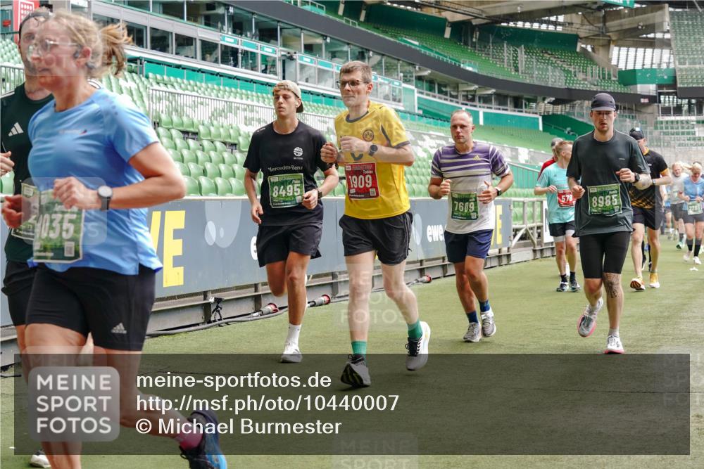 13.09.2026 - 21. swb-Marathon Bremen Michael Burmester http://msf.ph/oto/10440007 13.09.2026 13:06:40 Laufen im Stadion 109, 132, 156, 217, 244, 287, 303, 310, 323, 372, 394, 430, 454, 578, 607, 613, 647, 716, 784, 831, 834, 846, 891, 900, 922, 1073, 1083, 1189, 1205, 1243, 1274, 1308, 1365, 1369, 1380, 1387, 1437, 1533, 1545, 1574, 1581, 1600, 1823, 1841, 1848, 1871, 1909, 1926, 1938, 2070, 2076, 2090, 2219, 2241, 2244, 2265, 2275, 2301, 2310, 2318, 2355, 2356, 2393, 2440, 2464, 2699, 2707, 2721, 2731, 2755, 2818, 2902, 2911, 2960, 3030, 3115, 3278, 3444, 3485 meine-sportfotos.de