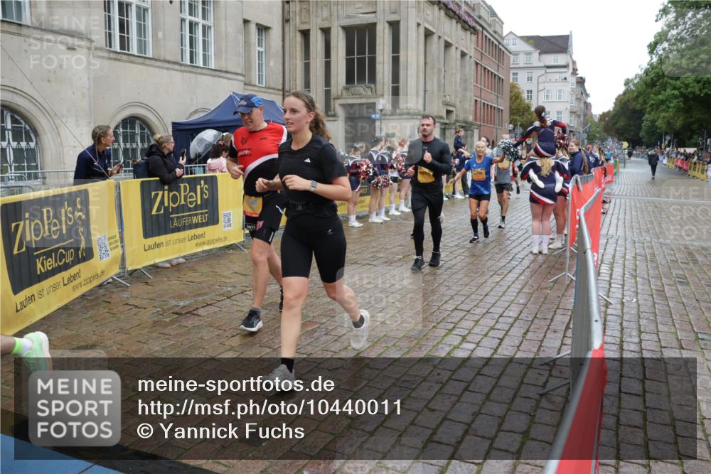 13.09.2026 - Kiel Lauf Yannick Fuchs http://msf.ph/oto/10440011 13.09.2026 11:51:26 Ziel 2063 meine-sportfotos.de