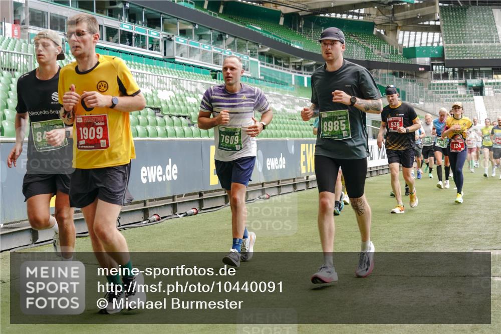 13.09.2026 - 21. swb-Marathon Bremen Michael Burmester http://msf.ph/oto/10440091 13.09.2026 13:06:41 Laufen im Stadion 109, 132, 156, 217, 244, 287, 303, 310, 323, 372, 394, 430, 454, 489, 578, 607, 613, 647, 716, 784, 831, 834, 846, 891, 900, 922, 1073, 1083, 1189, 1205, 1243, 1274, 1308, 1365, 1369, 1380, 1387, 1437, 1533, 1545, 1574, 1581, 1600, 1823, 1841, 1848, 1871, 1909, 1926, 1938, 2070, 2076, 2090, 2219, 2241, 2244, 2265, 2275, 2283, 2301, 2310, 2318, 2355, 2356, 2393, 2440, 2464, 2699, 2707, 2721, 2731, 2755, 2818, 2902, 2911, 2960, 3030, 3115, 3278, 3444, 3485 meine-sportfotos.de