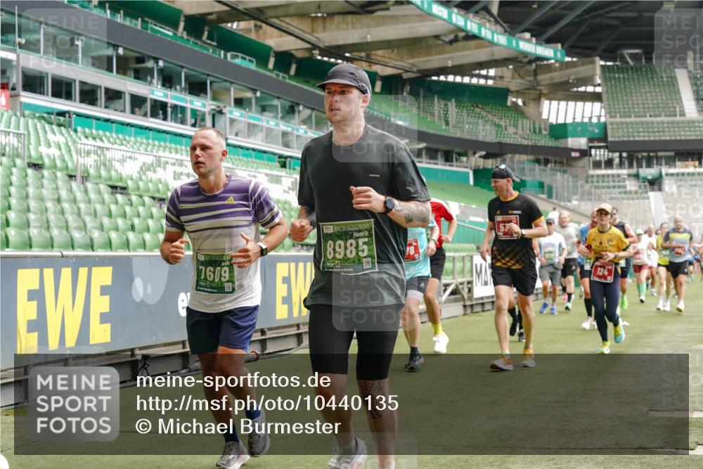 13.09.2026 - 21. swb-Marathon Bremen Michael Burmester http://msf.ph/oto/10440135 13.09.2026 13:06:41 Laufen im Stadion 109, 132, 156, 217, 244, 287, 303, 310, 323, 372, 394, 430, 454, 489, 578, 607, 613, 647, 716, 784, 831, 834, 846, 891, 900, 922, 1073, 1083, 1189, 1205, 1243, 1274, 1308, 1365, 1369, 1380, 1387, 1437, 1533, 1545, 1574, 1581, 1600, 1823, 1841, 1848, 1871, 1909, 1926, 1938, 2070, 2076, 2090, 2219, 2241, 2244, 2265, 2275, 2283, 2301, 2310, 2318, 2355, 2356, 2393, 2440, 2464, 2699, 2707, 2721, 2731, 2755, 2818, 2902, 2911, 2960, 3030, 3115, 3278, 3444, 3485 meine-sportfotos.de