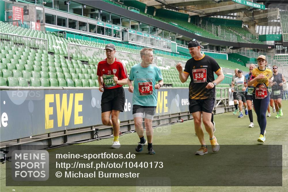 13.09.2026 - 21. swb-Marathon Bremen Michael Burmester http://msf.ph/oto/10440173 13.09.2026 13:06:43 Laufen im Stadion 109, 132, 156, 217, 244, 287, 303, 310, 372, 394, 430, 454, 489, 578, 607, 613, 716, 784, 831, 834, 846, 891, 900, 922, 1073, 1083, 1189, 1205, 1243, 1274, 1308, 1365, 1369, 1380, 1387, 1437, 1533, 1545, 1574, 1581, 1600, 1823, 1841, 1848, 1854, 1871, 1909, 1926, 1938, 2070, 2076, 2090, 2219, 2241, 2244, 2265, 2275, 2283, 2301, 2310, 2318, 2355, 2356, 2393, 2440, 2464, 2699, 2707, 2721, 2731, 2755, 2818, 2902, 2911, 2960, 3115, 3278, 3444, 3485 meine-sportfotos.de