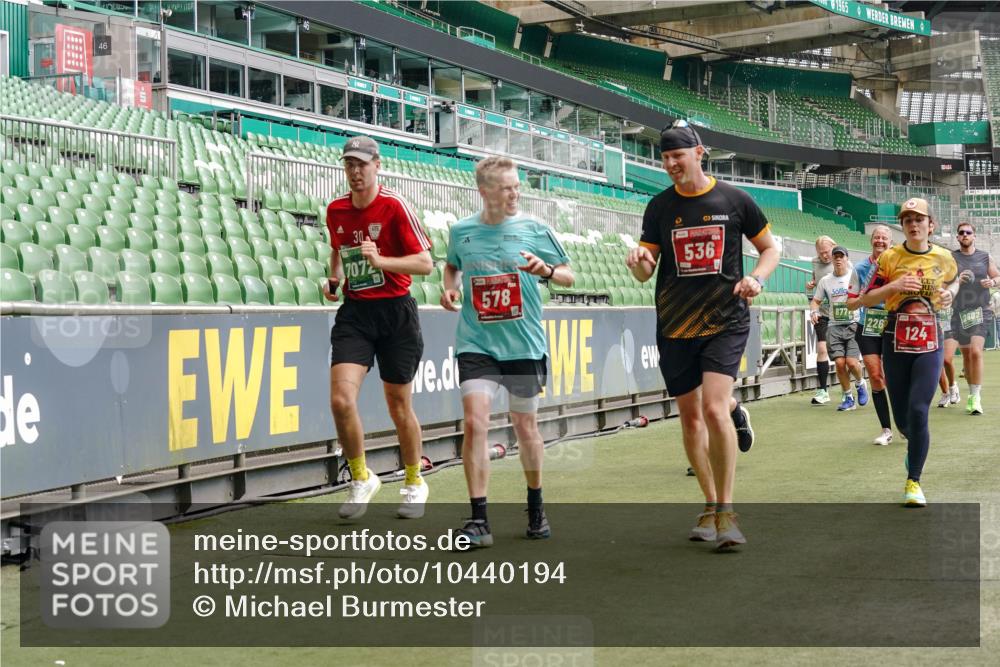 13.09.2026 - 21. swb-Marathon Bremen Michael Burmester http://msf.ph/oto/10440194 13.09.2026 13:06:43 Laufen im Stadion 109, 132, 156, 217, 244, 287, 303, 310, 372, 394, 430, 454, 489, 578, 607, 613, 716, 784, 831, 834, 846, 891, 900, 922, 1073, 1083, 1189, 1205, 1243, 1274, 1308, 1365, 1369, 1380, 1387, 1437, 1533, 1545, 1574, 1581, 1600, 1823, 1841, 1848, 1854, 1871, 1909, 1926, 1938, 2070, 2076, 2090, 2219, 2241, 2244, 2265, 2275, 2283, 2301, 2310, 2318, 2355, 2356, 2393, 2440, 2464, 2699, 2707, 2721, 2731, 2755, 2818, 2902, 2911, 2960, 3115, 3278, 3444, 3485 meine-sportfotos.de