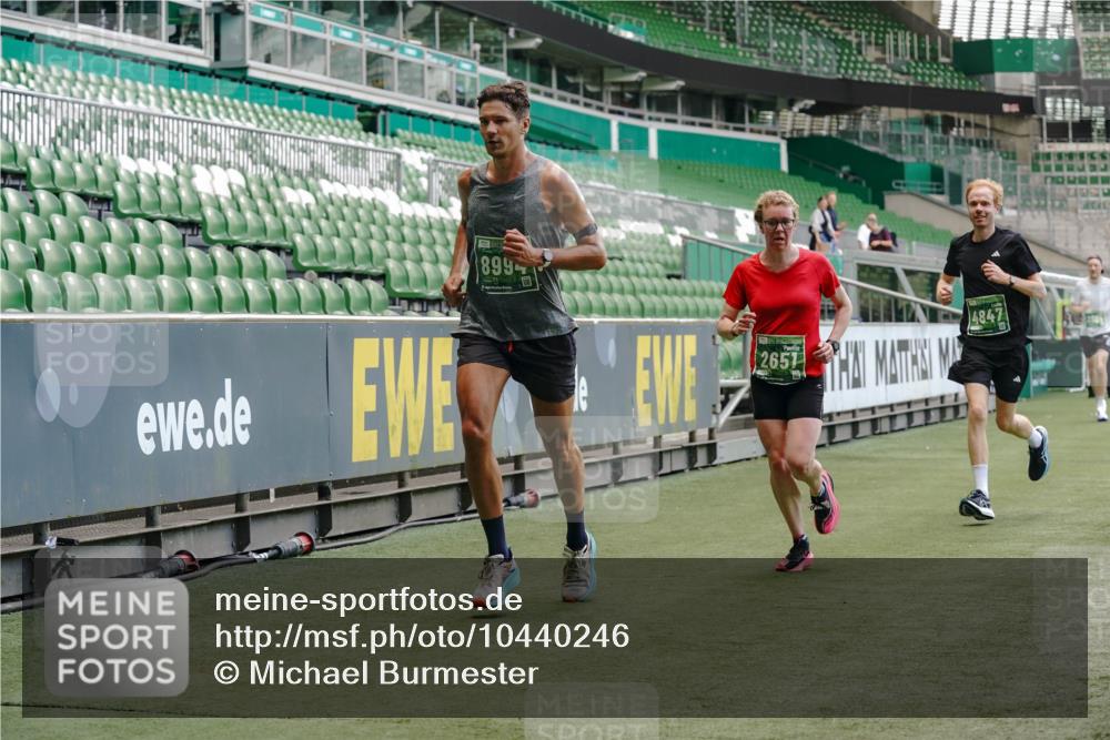 13.09.2026 - 21. swb-Marathon Bremen Michael Burmester http://msf.ph/oto/10440246 13.09.2026 12:42:10 Laufen im Stadion 371, 439, 650, 744, 749, 957, 1009, 1223, 1224, 1336, 1381, 1411, 1614, 1619, 1667, 1712, 1745, 1797, 1822, 1850, 1862, 1879, 2094, 2207, 2651, 2986, 3368, 3624, 4399, 4795, 4847, 4936, 5672, 5828, 6198, 6264, 6929, 6991, 7141, 8065, 8311, 8383, 8394, 8994, 9065, 9120, 9533, 277, 346, 807, 895, 901, 1090, 1118, 1248, 1320, 1323, 1472, 1576, 1587, 1604, 1717, 1751, 1758, 1911, 2141, 2352, 2670, 3080, 3606, 5160, 5163, 5912 meine-sportfotos.de