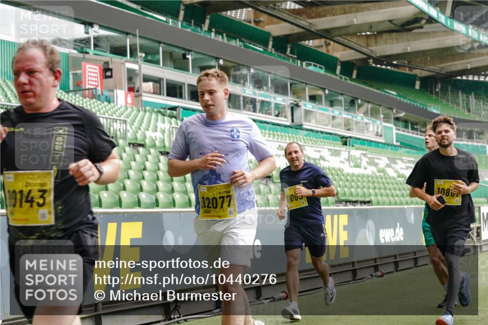 13.09.2026 - 21. swb-Marathon Bremen Michael Burmester http://msf.ph/oto/10440276 13.09.2026 10:27:33 Laufen im Stadion 10096, 10142, 10172, 10189, 10210, 10214, 10223, 10228, 10231, 10269, 10270, 10289, 10293, 10310, 10318, 10319, 10329, 10352, 10393, 10436, 10445, 10447, 10464, 10489, 10504, 10508, 10514, 10536, 10541, 10566, 10583, 10594, 10628, 10638, 10735, 10744, 10770, 10807, 10814, 10846, 10860, 10866, 10873, 10897, 10898, 10917, 10956, 10992, 11015, 11060, 11063, 11076, 11092, 11110, 11111, 11130, 11135, 11148, 11155, 11193, 11199, 11209, 11232, 11279 meine-sportfotos.de