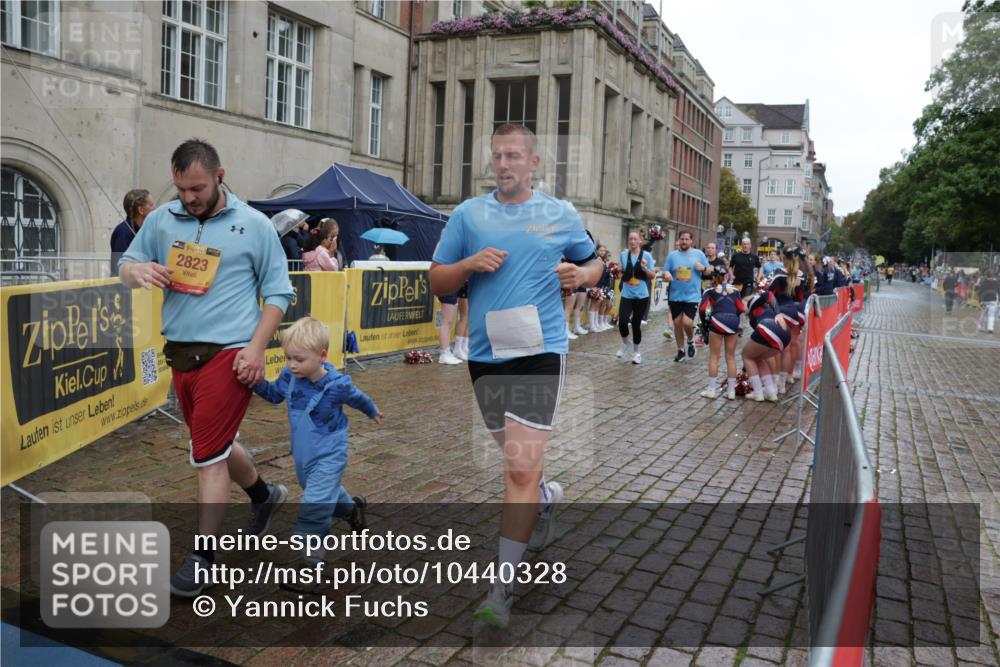 13.09.2026 - Kiel Lauf Yannick Fuchs http://msf.ph/oto/10440328 13.09.2026 11:52:03 Ziel  meine-sportfotos.de