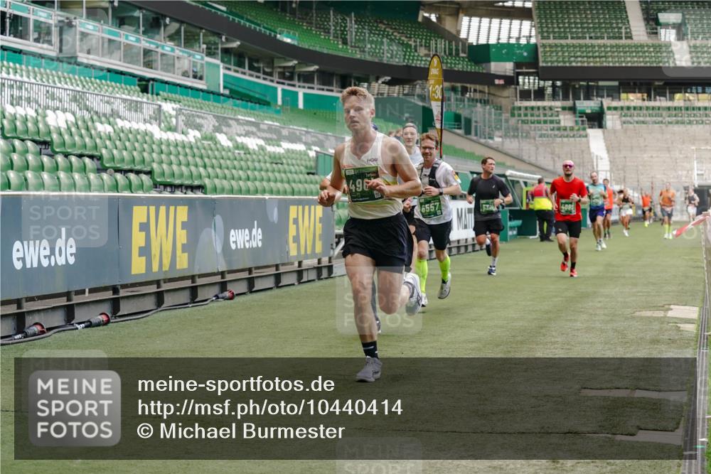 13.09.2026 - 21. swb-Marathon Bremen Michael Burmester http://msf.ph/oto/10440414 13.09.2026 12:42:15 Laufen im Stadion 371, 439, 650, 744, 749, 957, 1009, 1223, 1224, 1336, 1381, 1411, 1562, 1614, 1619, 1667, 1712, 1745, 1797, 1822, 1850, 1862, 1879, 2094, 2207, 2651, 2986, 3251, 3368, 3584, 3624, 4096, 4399, 4795, 4847, 4936, 5672, 5828, 6198, 6264, 6929, 6991, 7141, 8065, 8311, 8383, 8394, 8994, 9065, 9120, 9533, 277, 346, 807, 895, 901, 1118, 1248, 1320, 1323, 1472, 1576, 1587, 1604, 1717, 1751, 1758, 1911, 2141, 2352, 2670, 3080, 3606, 5160, 5163, 5912 meine-sportfotos.de