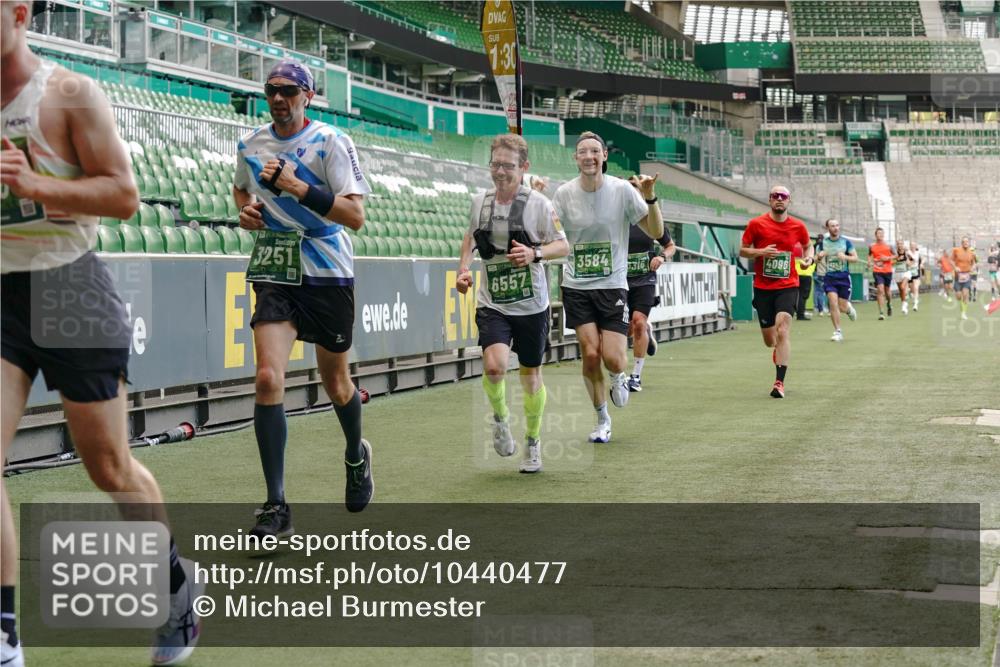 13.09.2026 - 21. swb-Marathon Bremen Michael Burmester http://msf.ph/oto/10440477 13.09.2026 12:42:16 Laufen im Stadion 371, 439, 650, 744, 749, 957, 1009, 1223, 1224, 1336, 1381, 1411, 1562, 1614, 1619, 1667, 1712, 1745, 1797, 1822, 1850, 1862, 1879, 2094, 2207, 2651, 2986, 3251, 3368, 3584, 3624, 4096, 4399, 4795, 4847, 4936, 5663, 5672, 5828, 6198, 6264, 6929, 6991, 7141, 8065, 8311, 8383, 8394, 8994, 9065, 9120, 9533, 277, 346, 807, 895, 901, 1118, 1248, 1320, 1323, 1472, 1576, 1587, 1604, 1717, 1751, 1758, 1911, 2141, 2352, 2670, 3080, 3606, 5160, 5163, 5912 meine-sportfotos.de