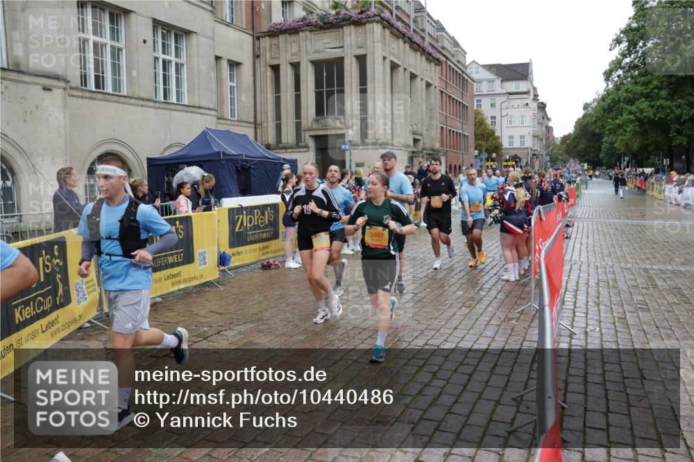 13.09.2026 - Kiel Lauf Yannick Fuchs http://msf.ph/oto/10440486 13.09.2026 11:52:14 Ziel  meine-sportfotos.de