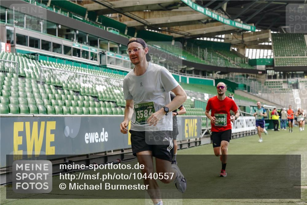 13.09.2026 - 21. swb-Marathon Bremen Michael Burmester http://msf.ph/oto/10440557 13.09.2026 12:42:18 Laufen im Stadion 371, 439, 650, 744, 749, 957, 1009, 1223, 1224, 1336, 1381, 1411, 1562, 1614, 1619, 1667, 1712, 1745, 1797, 1822, 1850, 1862, 1879, 2094, 2207, 2651, 2986, 3251, 3368, 3584, 3624, 4096, 4399, 4795, 4847, 4936, 5663, 5672, 5828, 6198, 6264, 6929, 6991, 7141, 8065, 8311, 8383, 8394, 8994, 9065, 9120, 9533, 277, 346, 807, 895, 901, 1118, 1248, 1320, 1323, 1472, 1576, 1587, 1604, 1717, 1751, 1758, 1911, 2141, 2352, 2670, 3080, 3606, 5160, 5163, 5912 meine-sportfotos.de