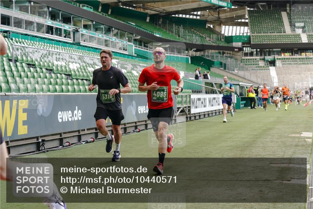 13.09.2026 - 21. swb-Marathon Bremen Michael Burmester http://msf.ph/oto/10440571 13.09.2026 12:42:19 Laufen im Stadion 371, 439, 650, 749, 957, 1009, 1223, 1224, 1336, 1381, 1411, 1562, 1614, 1619, 1667, 1712, 1745, 1797, 1822, 1850, 1862, 1879, 2094, 2207, 2651, 2986, 3251, 3368, 3584, 3624, 4096, 4399, 4795, 4847, 4936, 5663, 5672, 5828, 6198, 6264, 6929, 6991, 7141, 8065, 8311, 8383, 8394, 8994, 9065, 9120, 9533, 277, 346, 807, 895, 901, 1118, 1248, 1320, 1323, 1472, 1576, 1587, 1604, 1717, 1751, 1758, 1911, 2141, 2352, 2670, 3080, 3606, 5160, 5163, 5912 meine-sportfotos.de