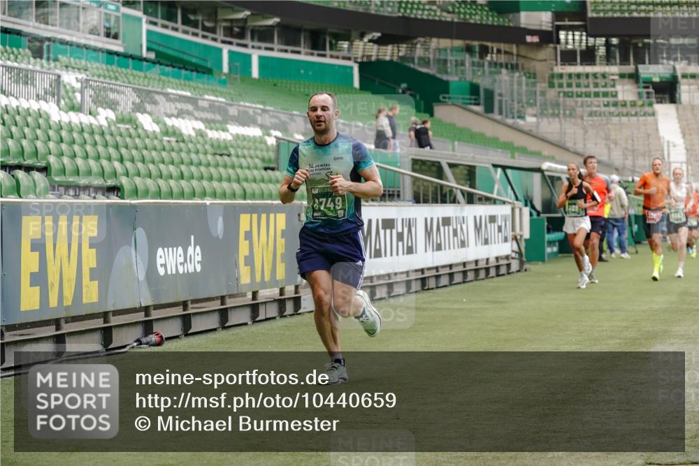 13.09.2026 - 21. swb-Marathon Bremen Michael Burmester http://msf.ph/oto/10440659 13.09.2026 12:42:22 Laufen im Stadion 439, 650, 749, 957, 1009, 1223, 1224, 1336, 1411, 1562, 1614, 1619, 1667, 1712, 1745, 1797, 1822, 1850, 1862, 1879, 2094, 2207, 2651, 2986, 3251, 3368, 3584, 3624, 4096, 4399, 4795, 4847, 5316, 5663, 5672, 5828, 6198, 6264, 6929, 6991, 7141, 8065, 8311, 8383, 8394, 8749, 8994, 9065, 9120, 9200, 9533, 277, 346, 807, 895, 901, 1118, 1248, 1320, 1323, 1472, 1576, 1587, 1604, 1717, 1751, 1758, 1911, 2141, 2352, 2670, 3080, 3606, 5160, 5163, 5912 meine-sportfotos.de