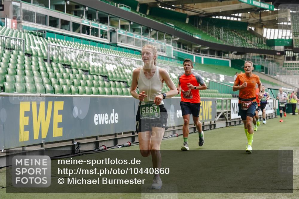 13.09.2026 - 21. swb-Marathon Bremen Michael Burmester http://msf.ph/oto/10440860 13.09.2026 12:42:30 Laufen im Stadion 439, 749, 957, 1009, 1223, 1224, 1411, 1562, 1619, 1667, 1712, 1745, 1797, 1822, 1850, 1862, 1879, 1921, 2094, 2207, 2651, 2683, 2986, 3251, 3368, 3584, 3624, 3688, 4096, 4399, 4795, 4847, 5316, 5663, 5672, 5828, 6198, 6264, 6359, 6929, 6991, 7141, 8065, 8311, 8383, 8394, 8689, 8749, 8994, 9065, 9120, 9200, 9533, 277, 346, 807, 895, 901, 1118, 1248, 1320, 1323, 1472, 1576, 1587, 1604, 1717, 1751, 1758, 1911, 2141, 2352, 2670, 3080, 3606, 5160, 5163, 5912 meine-sportfotos.de