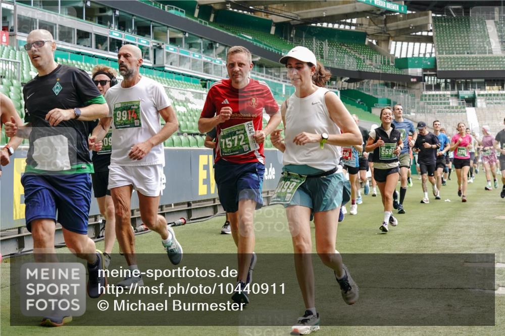 13.09.2026 - 21. swb-Marathon Bremen Michael Burmester http://msf.ph/oto/10440911 13.09.2026 13:06:53 Laufen im Stadion 109, 132, 156, 217, 244, 287, 303, 310, 372, 394, 430, 454, 489, 578, 607, 613, 682, 716, 784, 809, 831, 834, 846, 891, 900, 922, 1083, 1173, 1189, 1205, 1274, 1322, 1364, 1365, 1369, 1380, 1387, 1437, 1532, 1533, 1545, 1574, 1581, 1600, 1823, 1841, 1848, 1854, 1871, 1909, 1926, 1938, 2070, 2076, 2090, 2219, 2244, 2265, 2275, 2283, 2310, 2318, 2355, 2356, 2393, 2440, 2464, 2492, 2699, 2707, 2721, 2731, 2755, 2818, 2902, 2911, 2949, 2960, 3115, 3485 meine-sportfotos.de